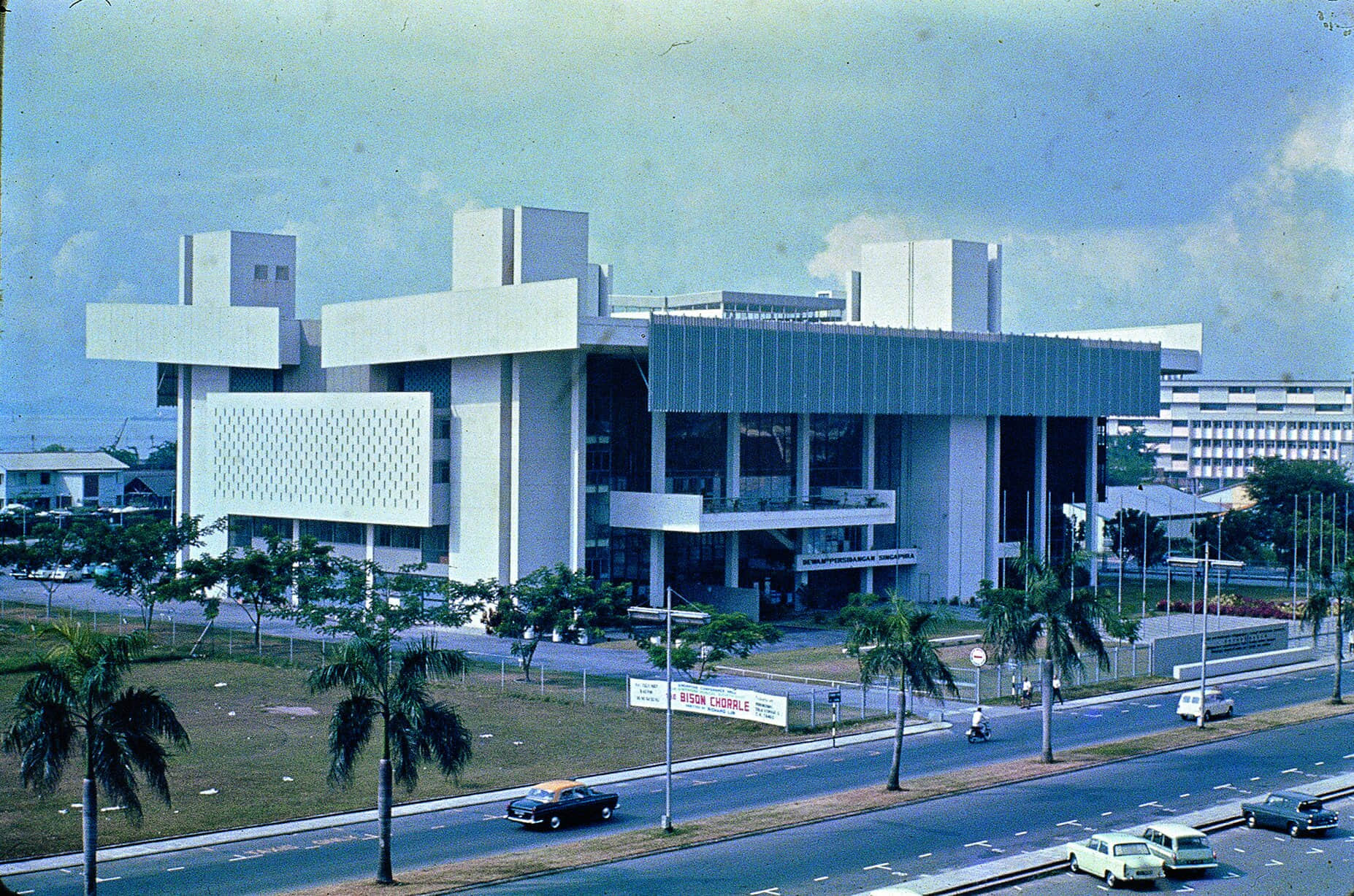 National Trades Union Congress (NTUC) Conference Hall, 1961-65. 正立面透视图、剖面图、建成照片