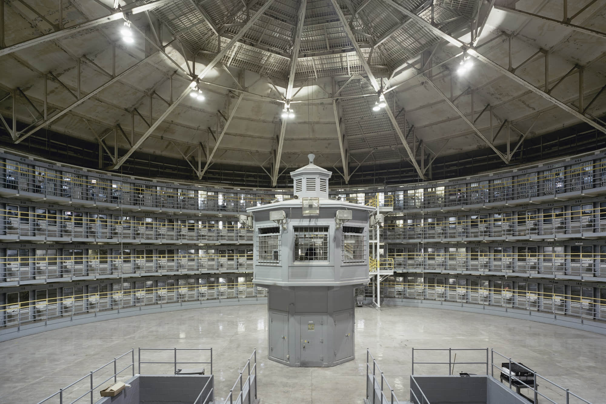 美国约利特州立监狱，建于1926-35年 ©architectural-review.com