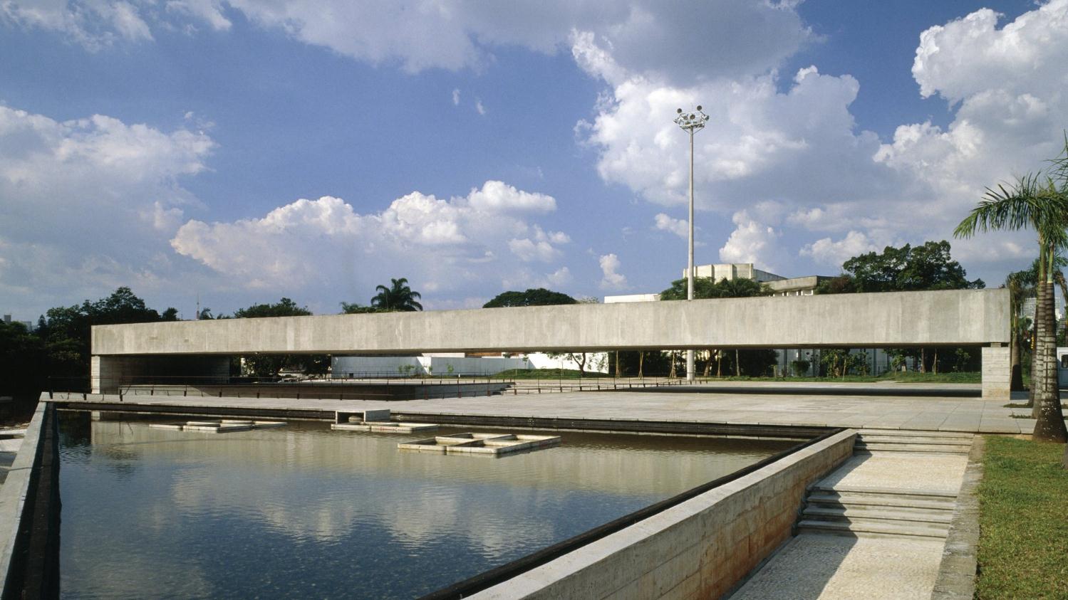 巴西雕塑和生态博物馆（Museu Brasileiro da Escultura）
